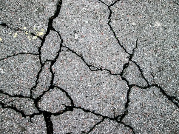 Driveway Crack Filling in Cave Creek
