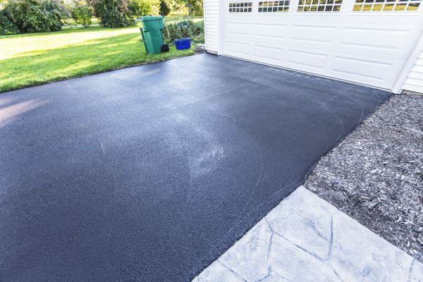 Pavement Sealcoating in Cave Creek